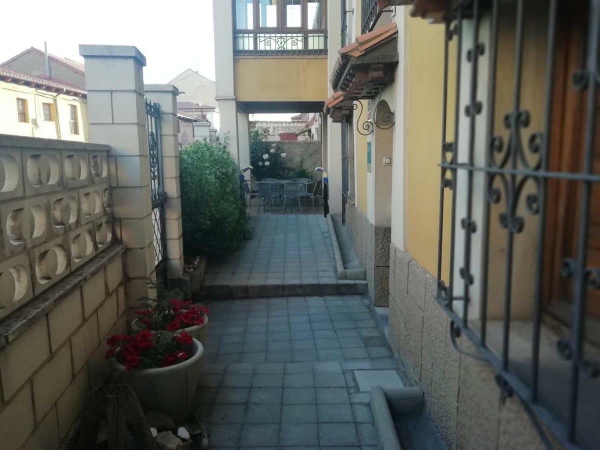 Вілла Boleta A 5 Minutos De Leon, Casa Con Jardin San Andres del Rabanedo Екстер'єр фото